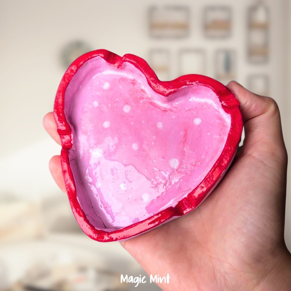 Scrumieră handmade din lut în formă de inimă - Image 2